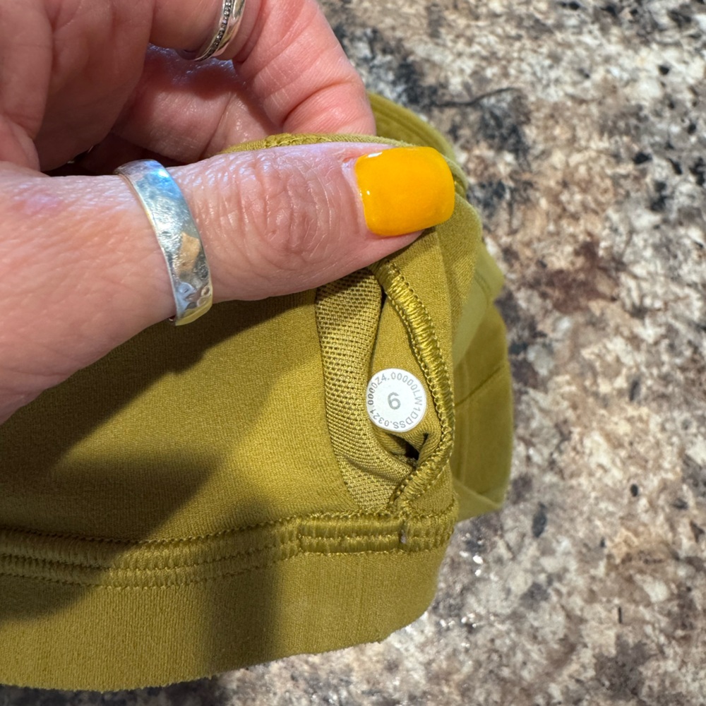 Women’s Lululemon Align Crop Top - Picture 6 of 6